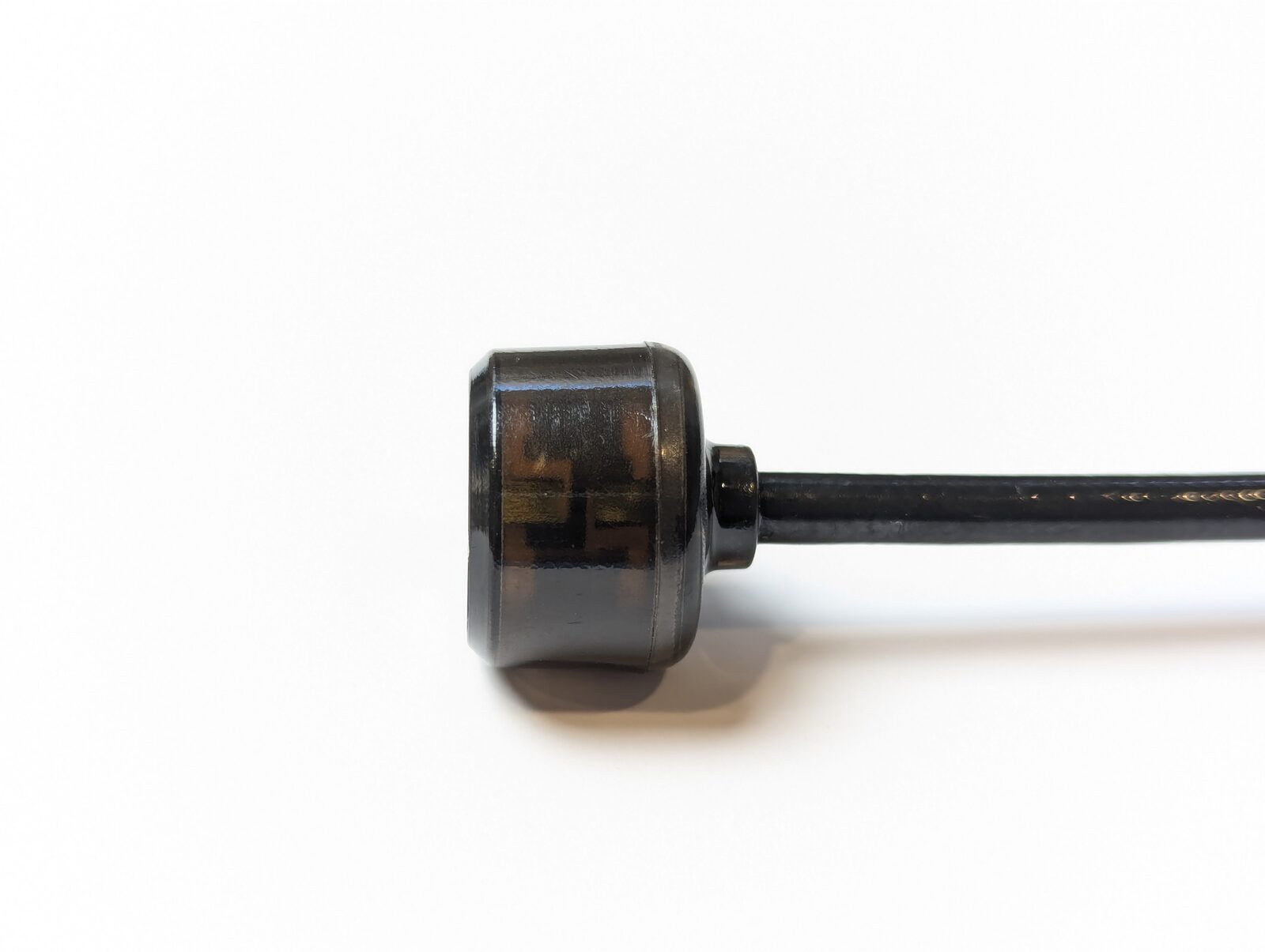 A5800 semi-transparent radome close-up — the LDS radiating element is visible inside the Ø18.27mm head
